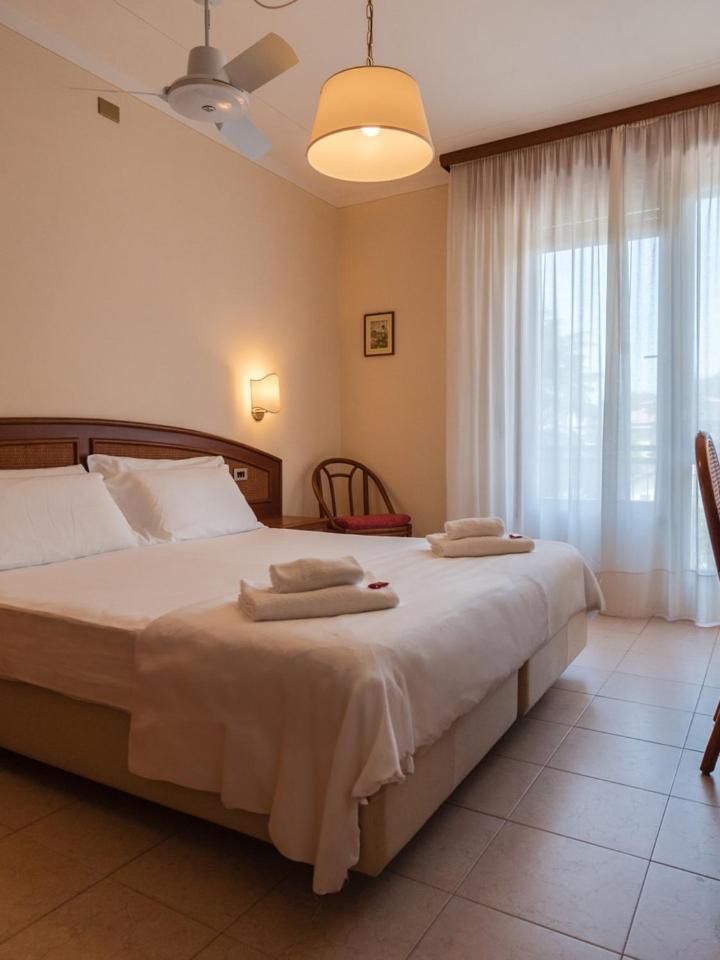 Hotel Gabbiano - Garda Lake Collection Exterior photo