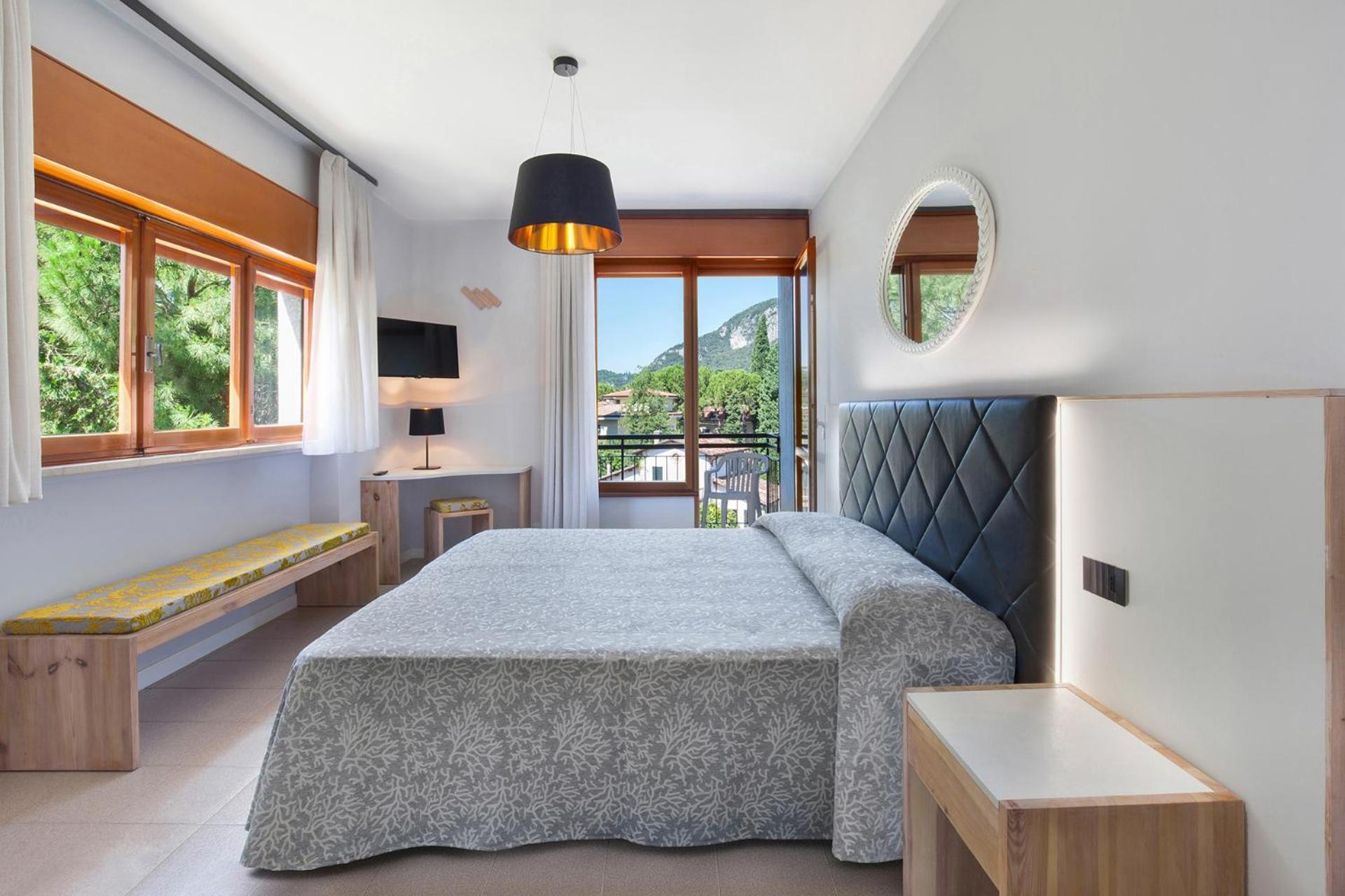 Hotel Gabbiano - Garda Lake Collection Exterior photo